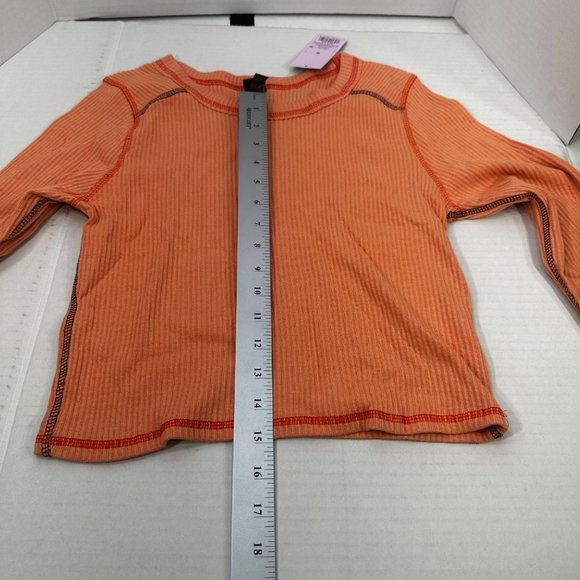 Wild Fable Women's Size Med Long Sleeve Slim Fit Baby Ribbed Tee Shirt Peach New - Picture 12 of 13